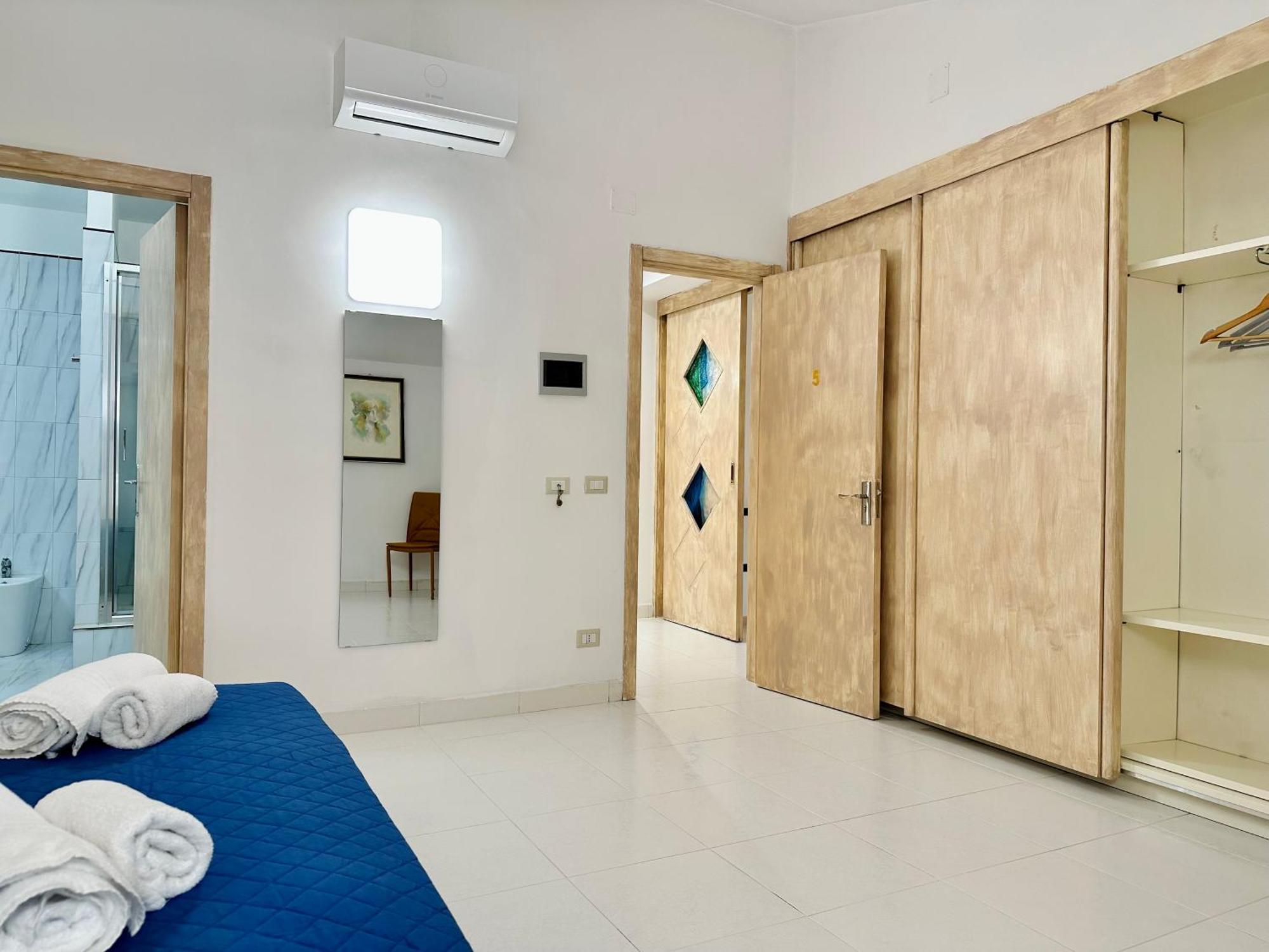Unique Rooms In Centro Citta Bagno Privato E Climatizzatore Ragusa Dış mekan fotoğraf