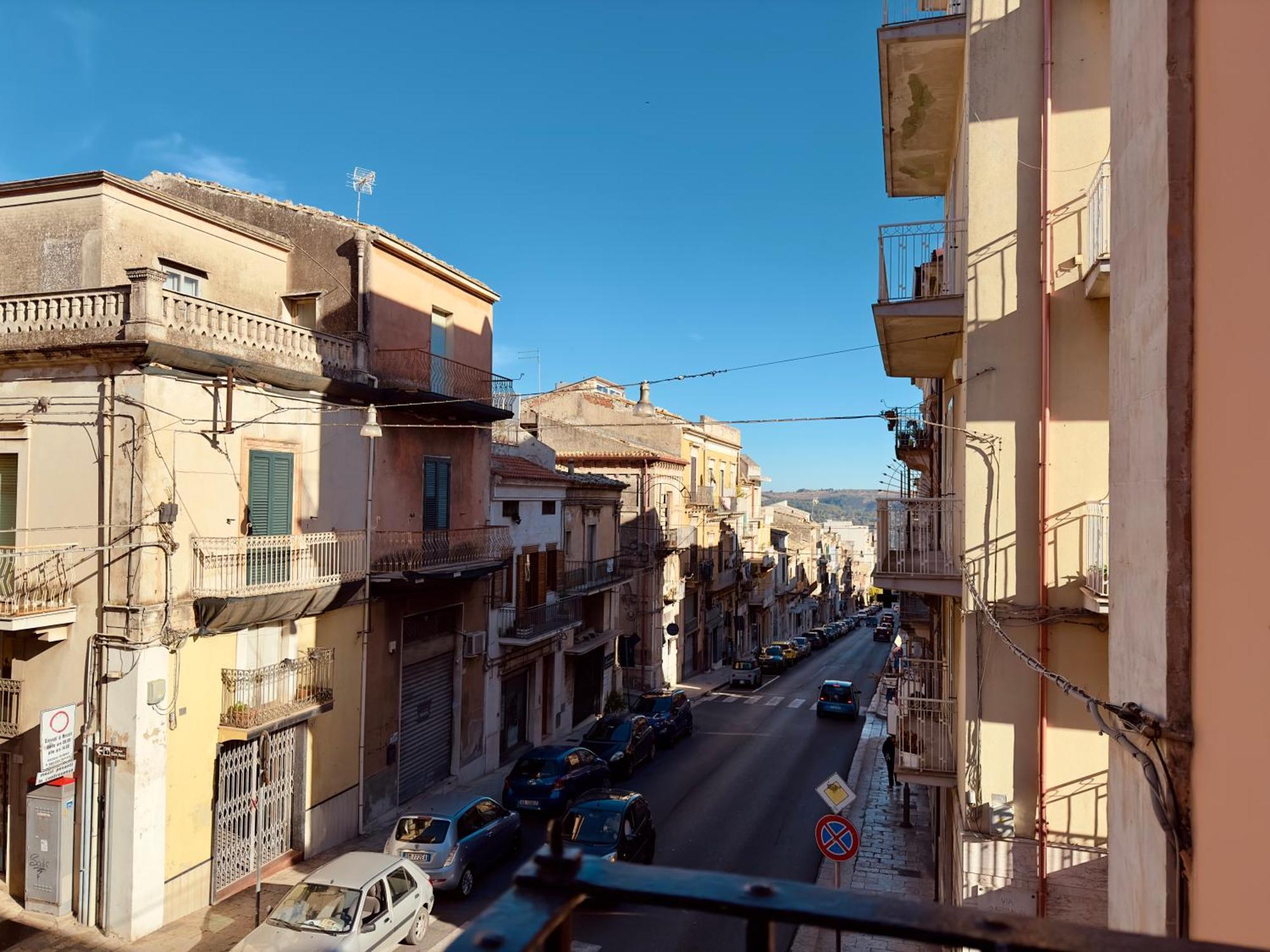 Unique Rooms In Centro Citta Bagno Privato E Climatizzatore Ragusa Dış mekan fotoğraf